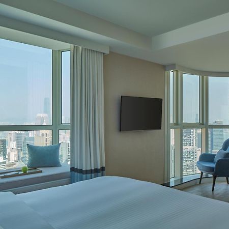 Two MacDonnell Road Aparthotel Hongkong Exteriör bild