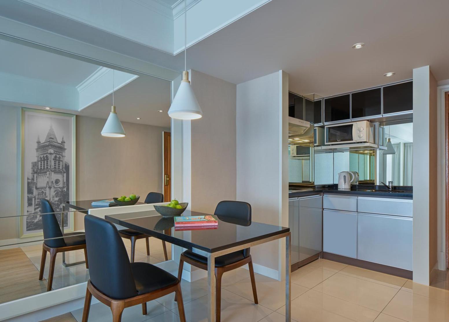 Two MacDonnell Road Aparthotel Hongkong Exteriör bild