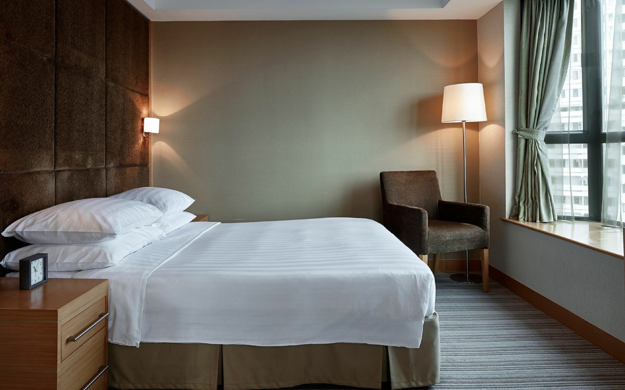 Two MacDonnell Road Aparthotel Hongkong Exteriör bild