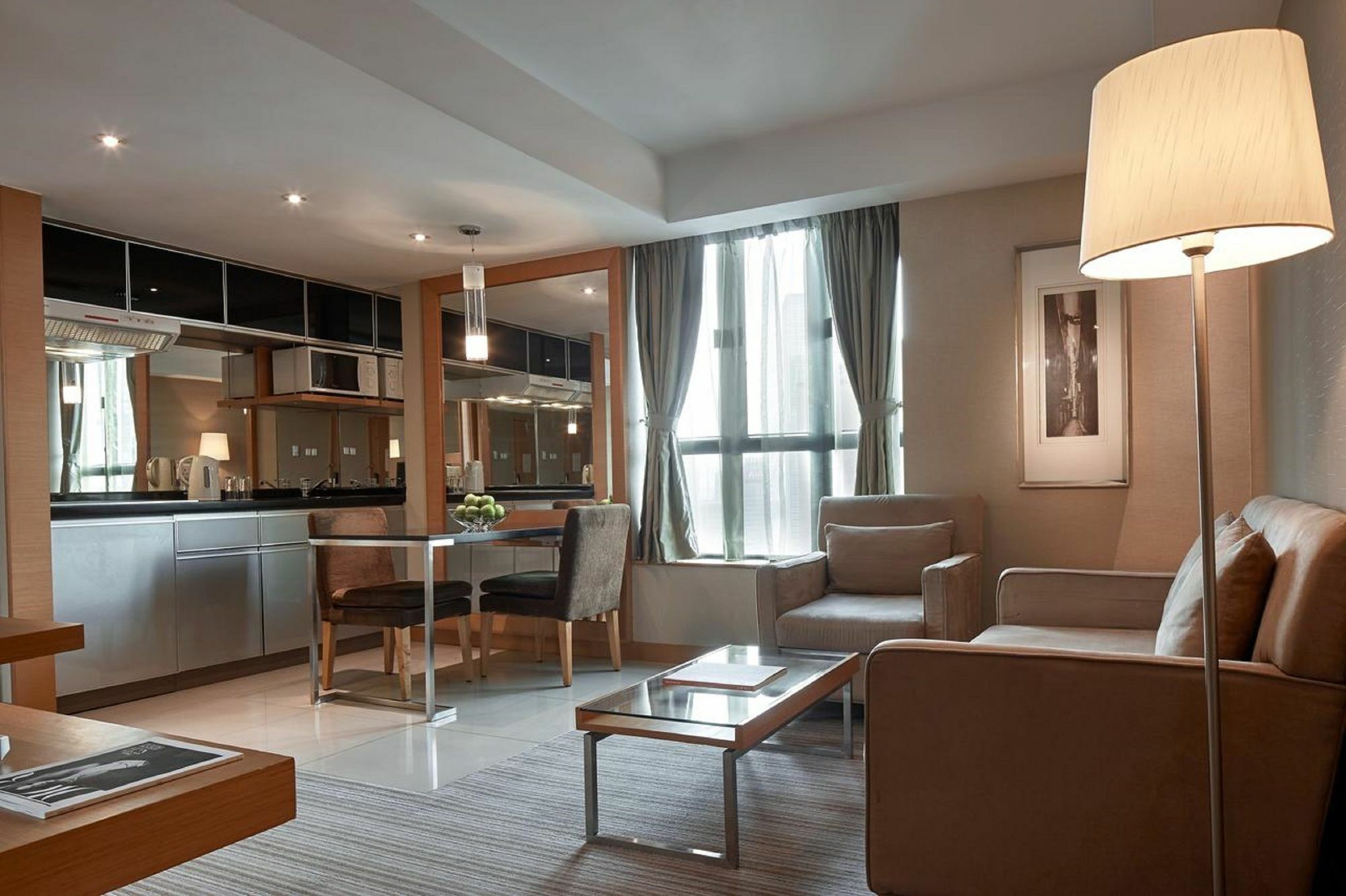 Two MacDonnell Road Aparthotel Hongkong Exteriör bild