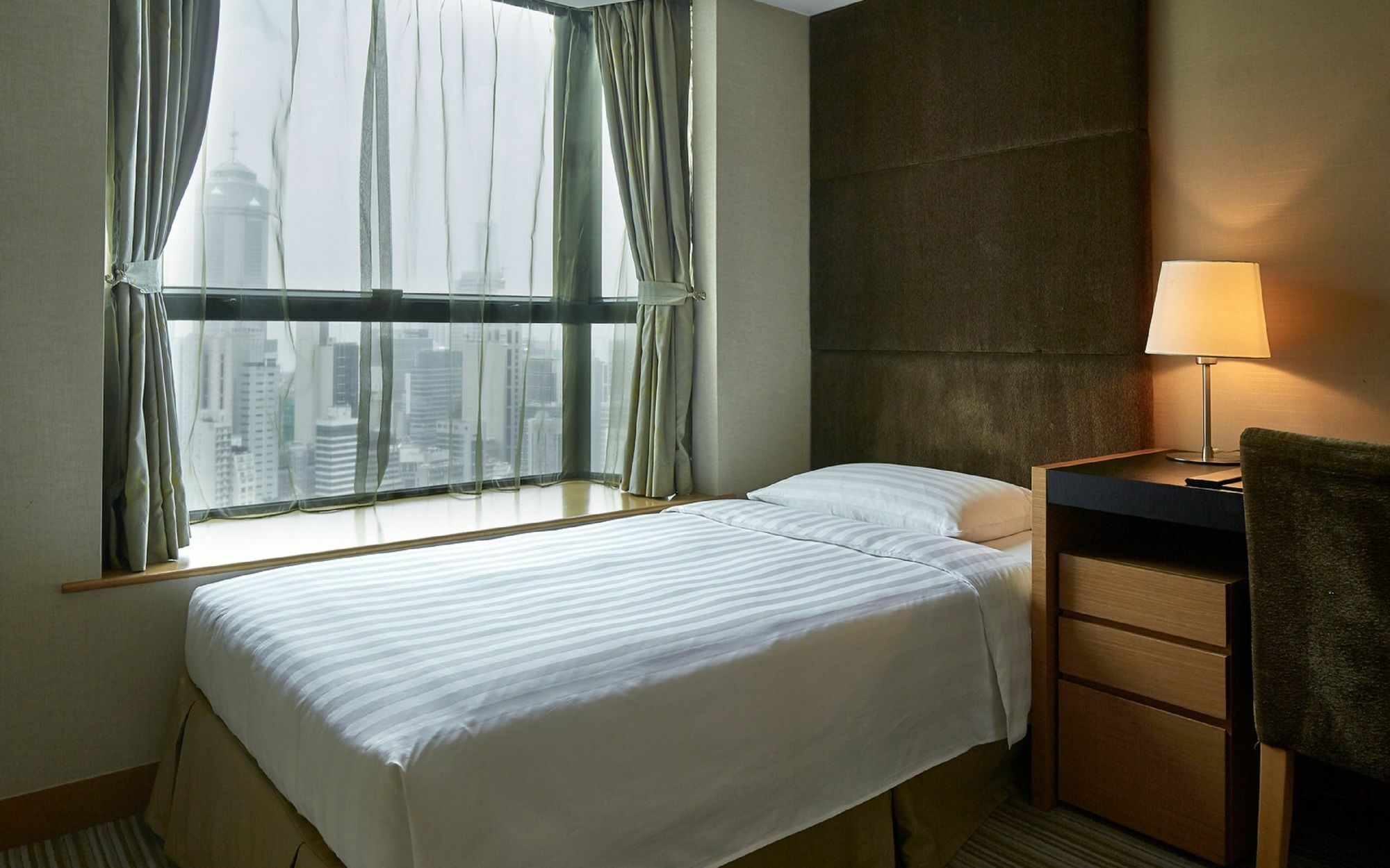 Two MacDonnell Road Aparthotel Hongkong Exteriör bild